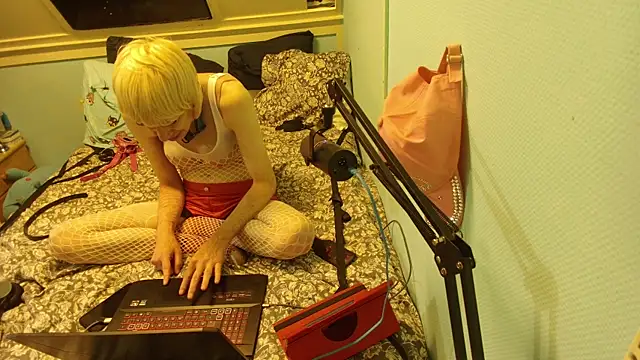Snapshot of Doggyray44 chatting on 05/19/26, 11:55 Doggyray44 online show from 05/19/26, 11:55
