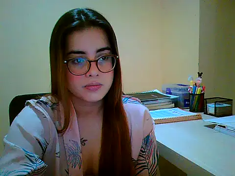 Snapshot of maliamiller chatting on 09/12/25, 09:37 maliamiller online show from 09/12/25, 09:37