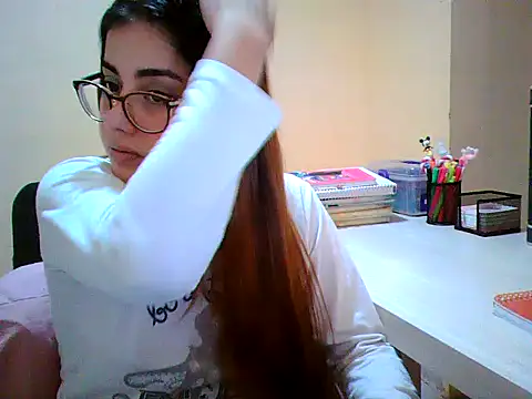 Snapshot of maliamiller chatting on 10/02/25, 04:30 maliamiller online show from 10/02/25, 04:30