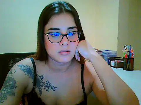 maliamiller online show from 02/24/26, 02:31