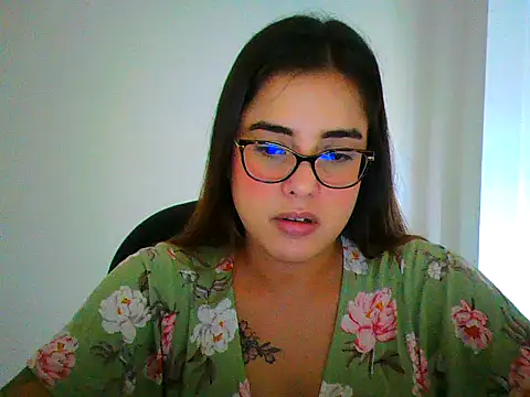 maliamiller online show from 04/22/26, 11:12