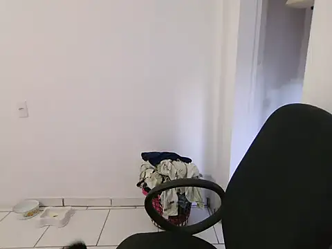 maliamiller online show from 04/24/26, 10:39