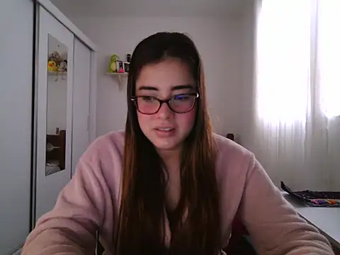 Snapshot of maliamiller chatting on 06/06/26, 08:13 maliamiller online show from 06/06/26, 08:13