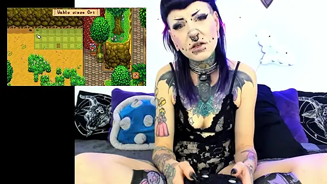 Snapshot of Purple_Coffin666 chatting on 05/22/26, 10:43 Purple Coffin666 online show from 05/22/26, 10:43