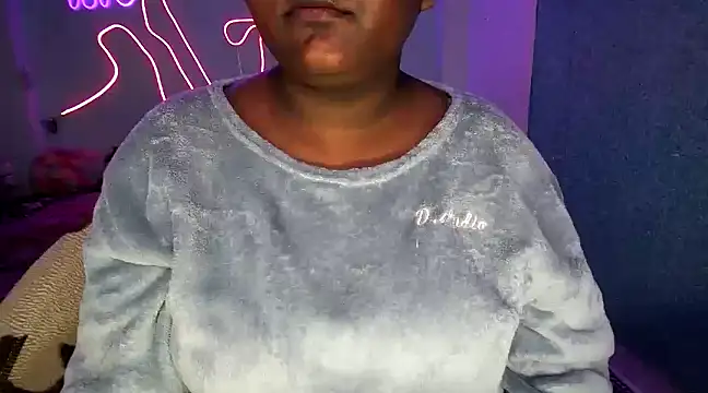 expression queen online show from 01/19/25, 12:06