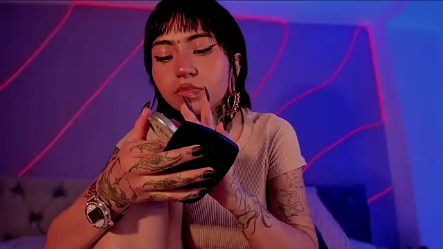 Snapshot of Evangeline_bell chatting on 12/21/24, 08:21 Evangeline bell online show from 12/21/24, 08:21