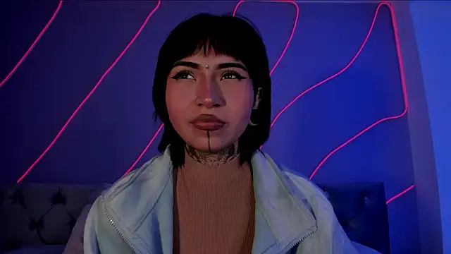 Snapshot of Evangeline_bell chatting on 12/23/24, 04:06 Evangeline bell online show from 12/23/24, 04:06