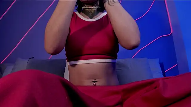 Snapshot of Evangeline_bell chatting on 12/26/24, 12:05 Evangeline bell online show from 12/26/24, 12:05