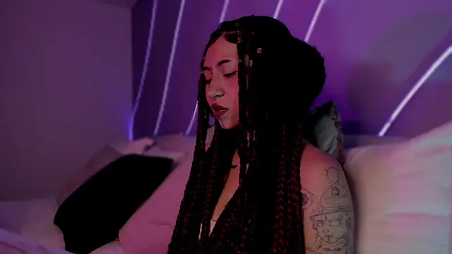 Snapshot of Evangeline_bell chatting on 01/11/25, 06:54 Evangeline bell online show from 01/11/25, 06:54