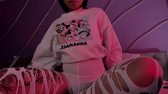 Snapshot of Evangeline_bell chatting on 01/21/25, 11:46 Evangeline bell online show from 01/21/25, 11:46