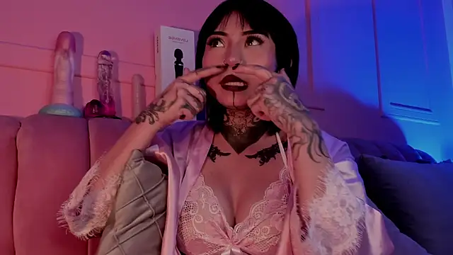 Snapshot of Evangeline_bell chatting on 02/01/25, 03:07 Evangeline bell online show from 02/01/25, 03:07