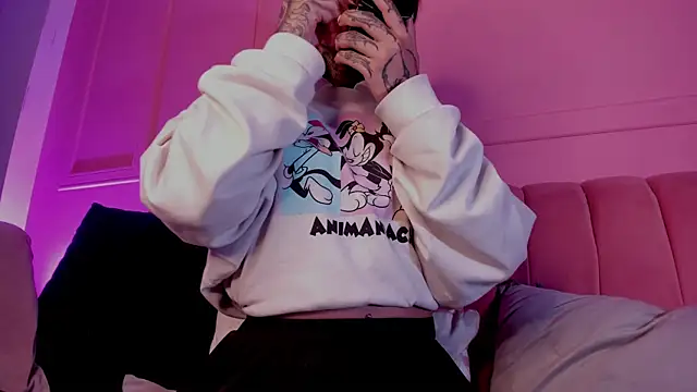 Snapshot of Evangeline_bell chatting on 03/12/25, 12:15 Evangeline bell online show from 03/12/25, 12:15