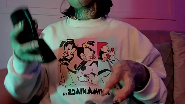 Snapshot of Evangeline_bell chatting on 03/17/25, 12:35 Evangeline bell online show from 03/17/25, 12:35