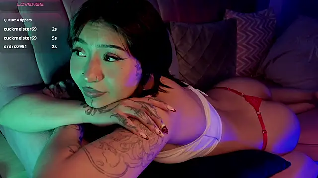 Snapshot of Evangeline_bell chatting on 03/17/25, 03:40 Evangeline bell online show from 03/17/25, 03:40