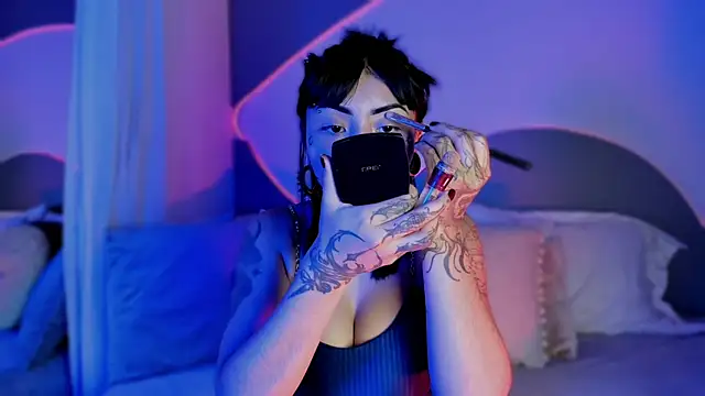 Snapshot of Evangeline_bell chatting on 09/11/25, 12:38 Evangeline bell online show from 09/11/25, 12:38