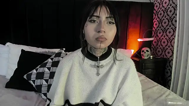 Snapshot of Evangeline_bell chatting on 12/14/25, 09:03 Evangeline bell online show from 12/14/25, 09:03