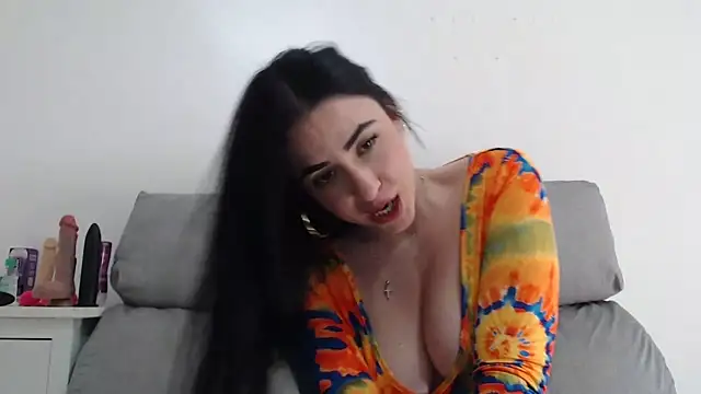 leilacam25 online show from 11/06/25, 02:18