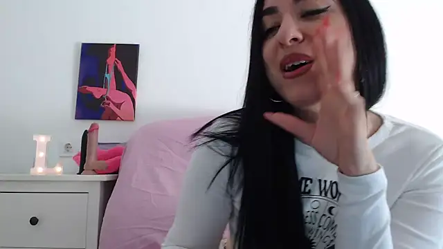 leilacam25 online show from 11/29/25, 11:46