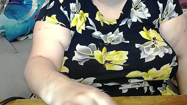 lisa Black00 online show from 03/09/25, 04:44