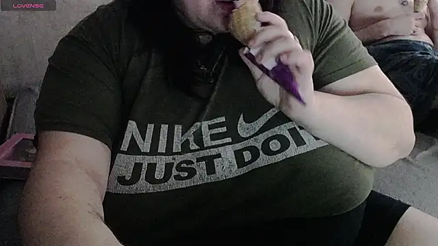 Snapshot of lisa_Black00 chatting on 02/14/26, 11:40 lisa Black00 online show from 02/14/26, 11:40