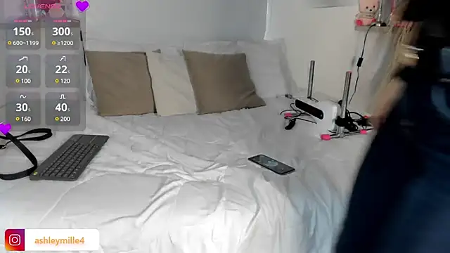  ashleymiller online show from 03/05/25, 07:06
