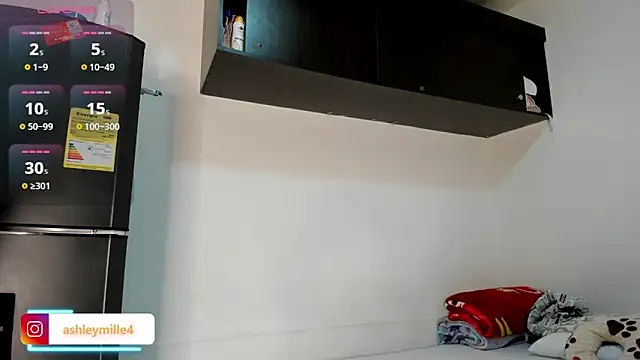  ashleymiller online show from 11/06/25, 07:15