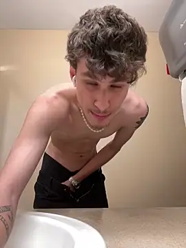 Snapshot of ppahcket chatting on 01/16/25, 09:51 ppahcket online show from 01/16/25, 09:51