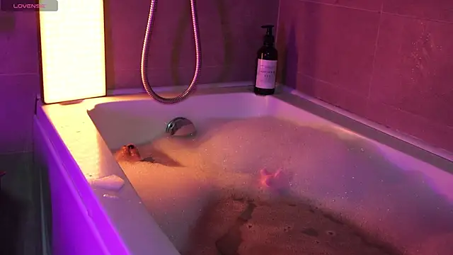 Snapshot of Yourlittledemon chatting on 12/27/24, 07:24 Yourlittledemon online show from 12/27/24, 07:24