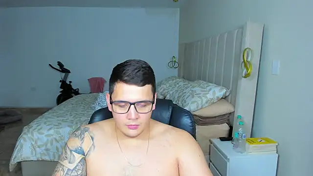 jhonstark09 online show from 03/26/26, 04:56