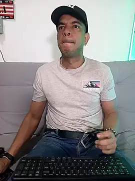 latinmartin73 online show from 02/23/25, 03:08