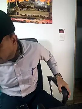 latinmartin73 online show from 02/26/25, 12:05