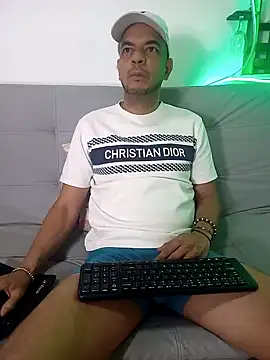 latinmartin73 online show from 03/16/25, 02:11