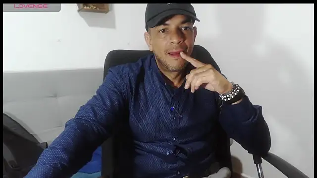 latinmartin73 online show from 04/21/26, 10:56