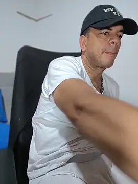 latinmartin73 online show from 04/30/26, 12:39