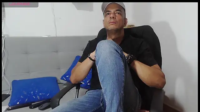 latinmartin73 online show from 05/17/26, 03:26
