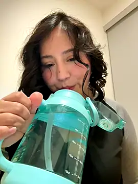 kittyfresita online show from 10/12/25, 12:20