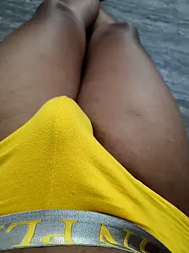 Snapshot of loveme99004 chatting on 09/20/25, 04:19 loveme99004 online show from 09/20/25, 04:19