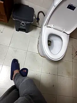 huzi518 online show from 02/27/25, 11:04