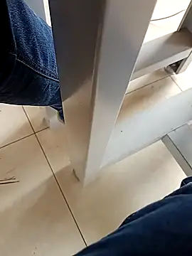 huzi518 online show from 10/31/25, 12:55