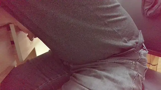 huzi518 online show from 11/07/25, 01:11