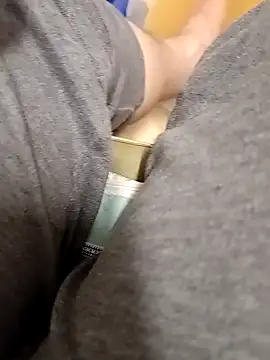 huzi518 online show from 04/21/26, 12:22