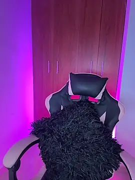 miakhalifaaa  online show from 02/11/26, 10:04