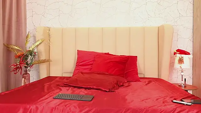 Snapshot of AlitaAnise chatting on 12/12/24, 08:32 AlitaAnise online show from 12/12/24, 08:32