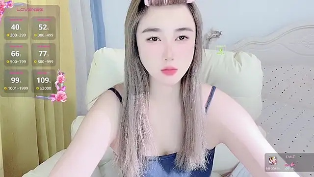 Caitlyn   online show from 04/19/26, 07:49