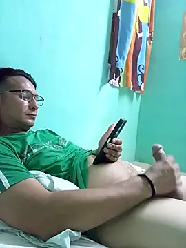 Andresguz35 online show from 03/17/26, 04:06