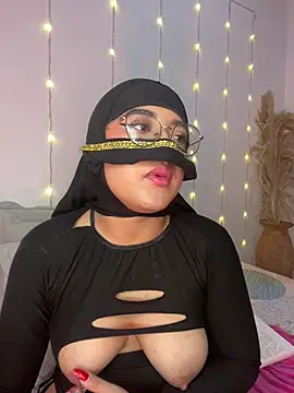 Maisa issa online show from 03/15/25, 03:48