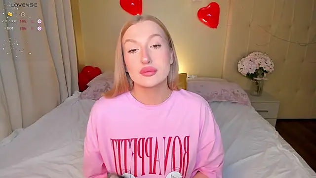 Emma  Leee online show from 02/20/25, 01:03