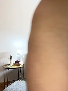 tatianaAlvarez1 online show from 03/09/25, 12:42