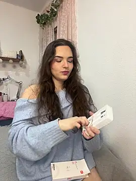 tatianaAlvarez1 online show from 12/02/25, 10:09