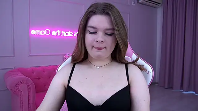 CrystalLyons online show from 03/09/25, 06:06